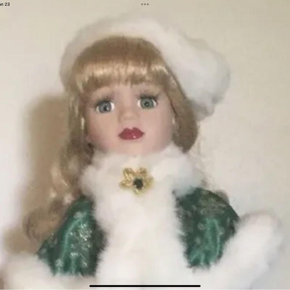 Avon Lorraine 2001 porcelain doll, NEW factory sealed